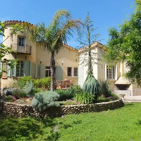 בית נופש With Pool 100 M Sandy Beach *